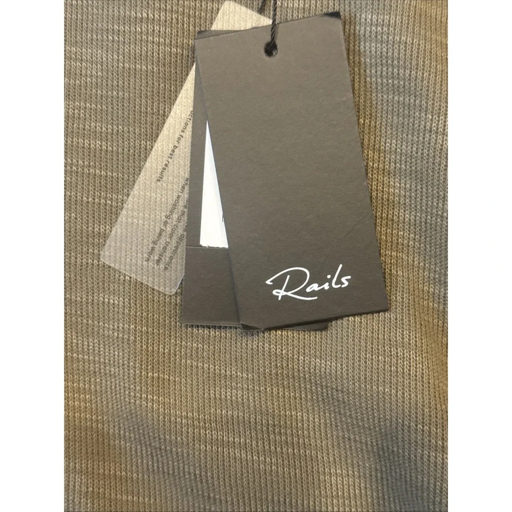 Rails rhys men